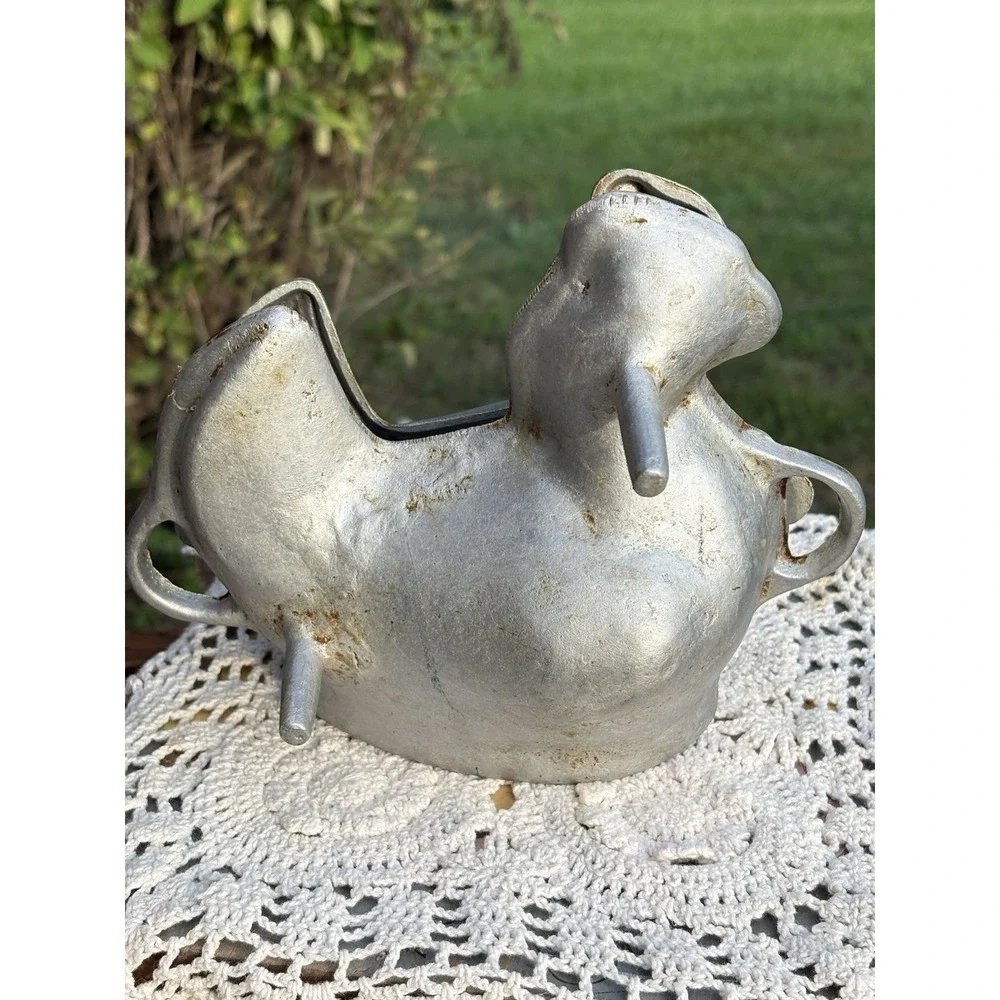Vintage Chicken Baking Molds Aluminum 2 Piece Model: 12-R103 Farmhouse Decor